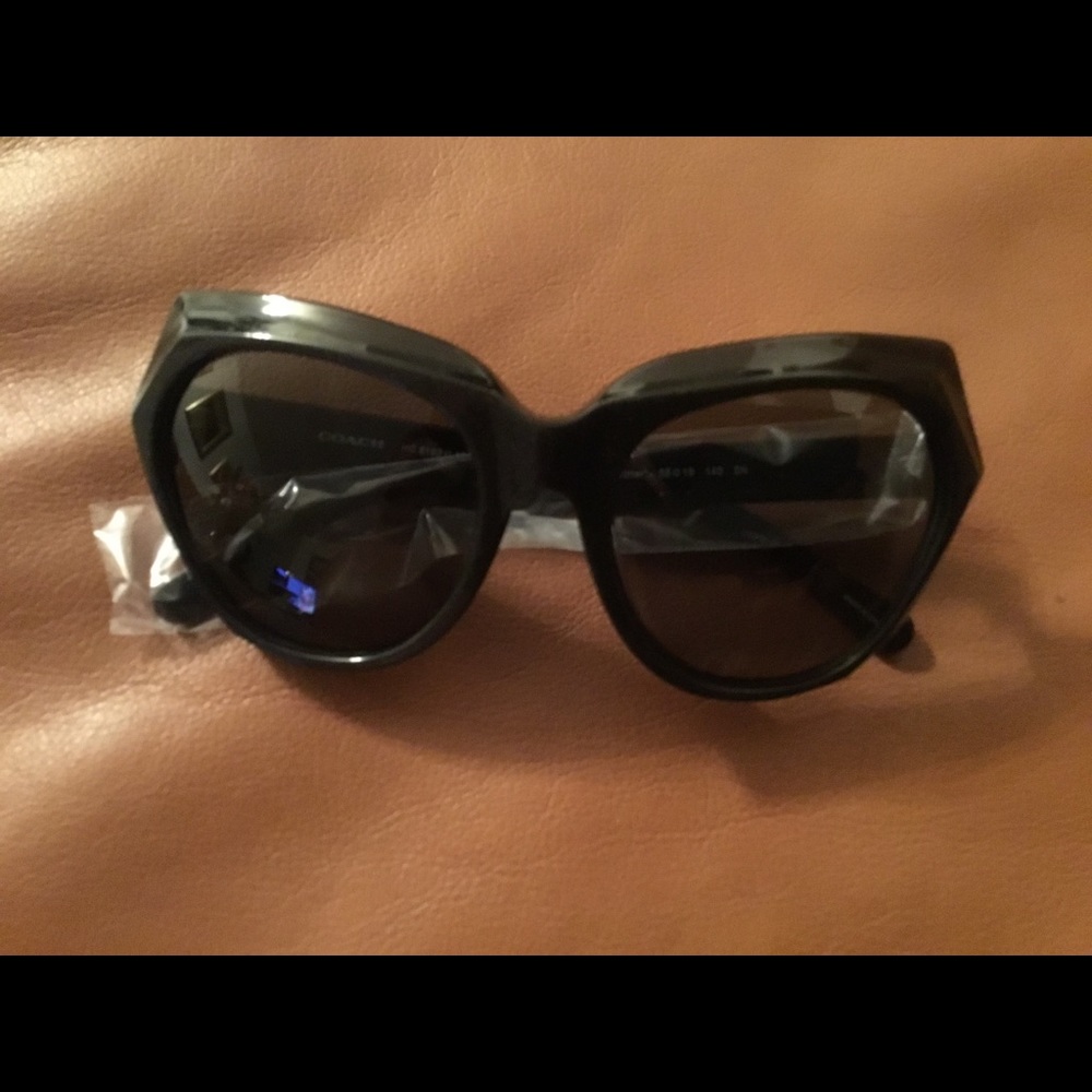 NWOT Coach Dark Grey Glitter Cat-eye Sunglasses
